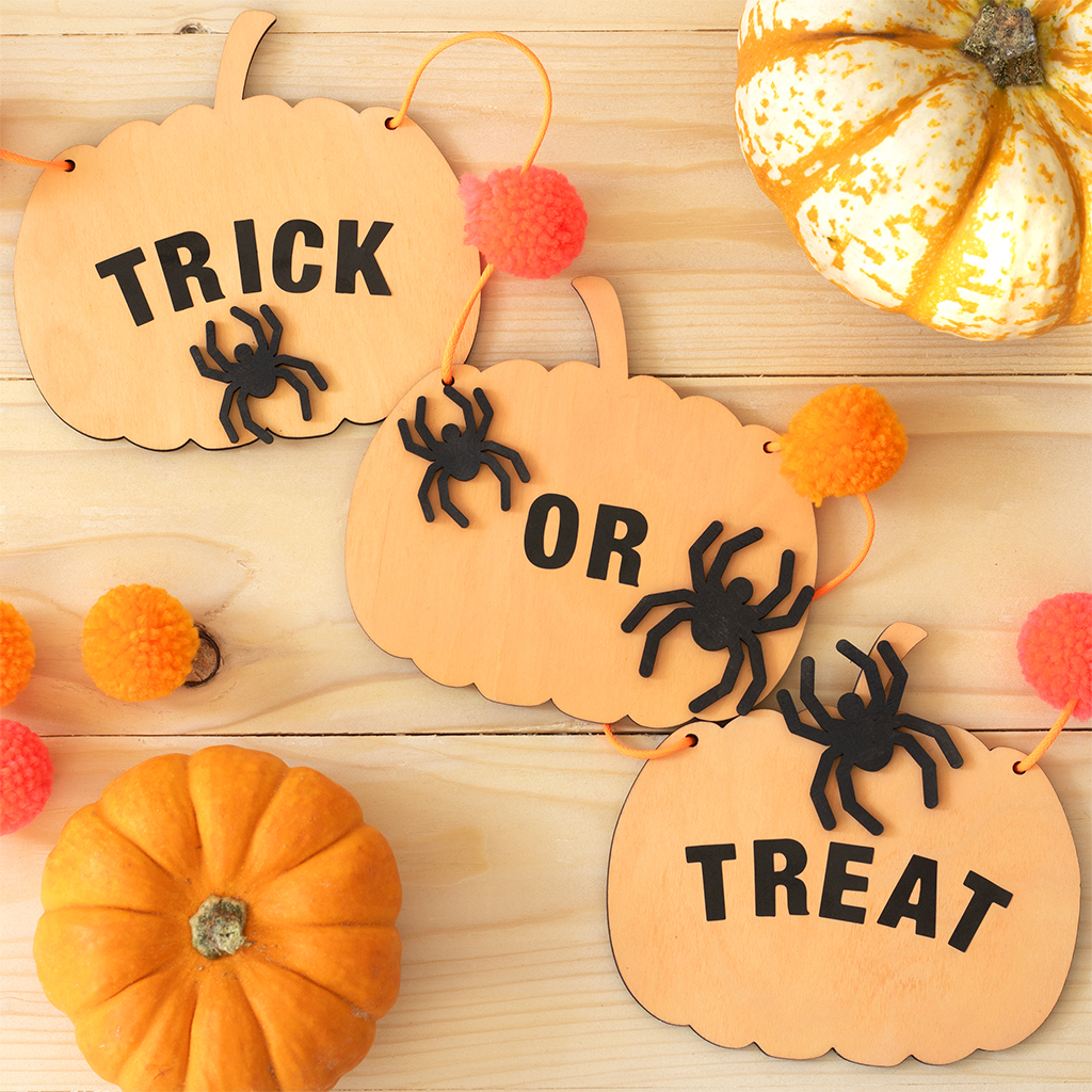 Trick or treat bunting